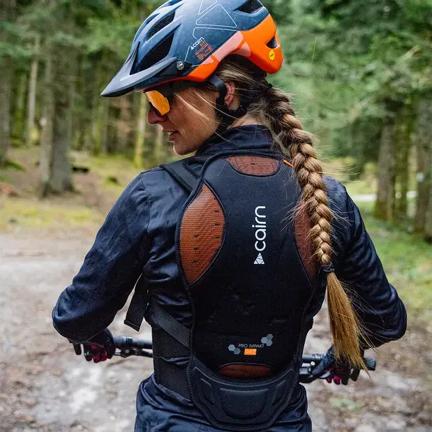 PRO IMPAKT D3O® Rückenprotektor – Flexibler Schutz für Erwachsene, D3O® Technologie - FastMove