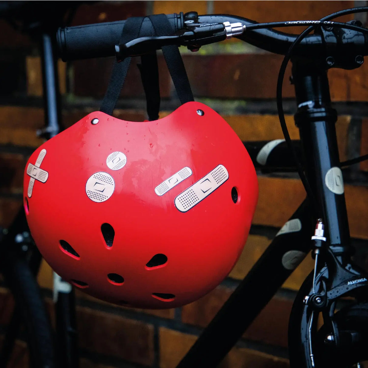 Pflaster Aufkleber Set für Fahrrad und Helm - Kratzer und Blessuren einfach reparieren | Sticker arbviereck.