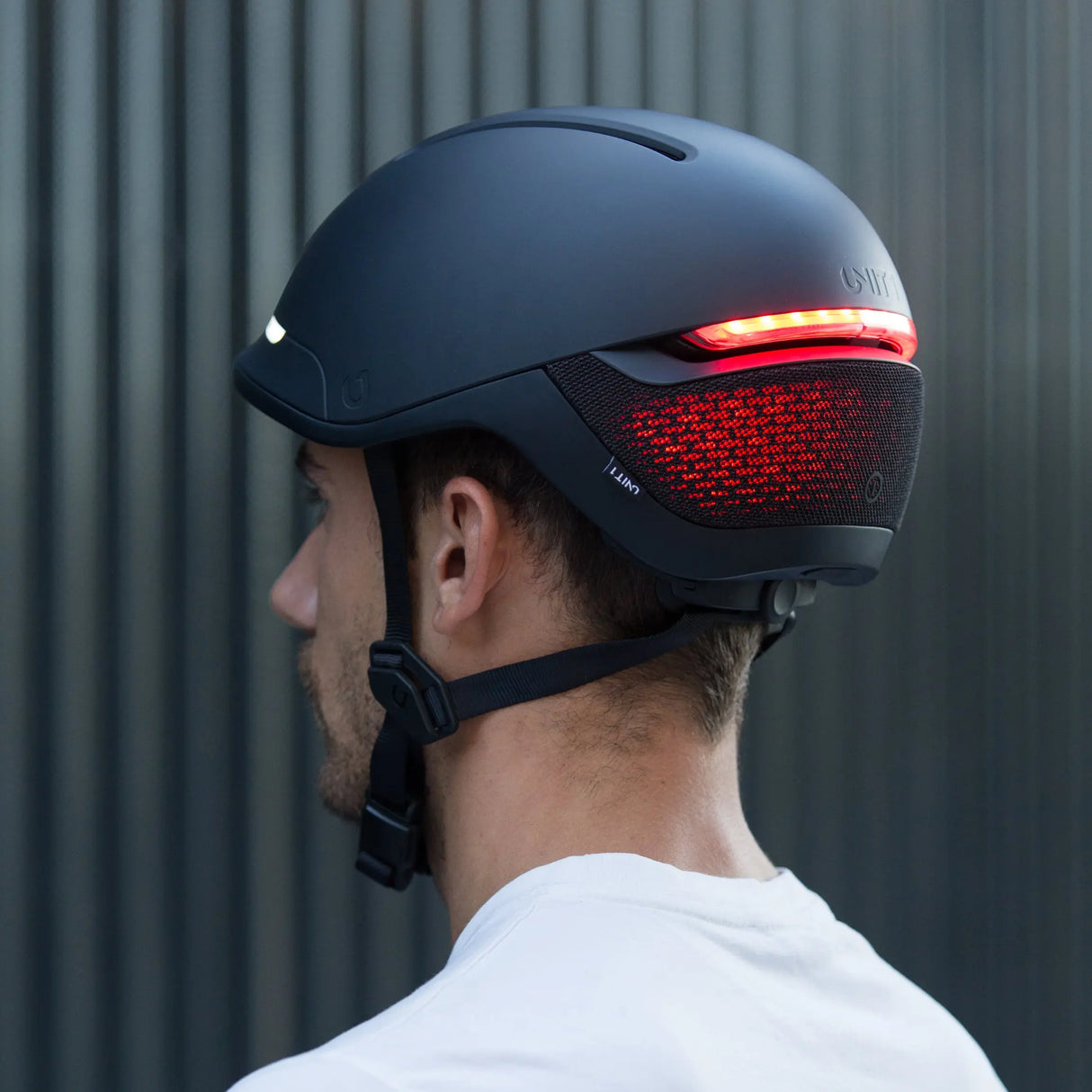 Unit1 FARO Smart Helm – Urban Fahrradhelm mit Beleuchtung, Blinkern & Crash Alert.
