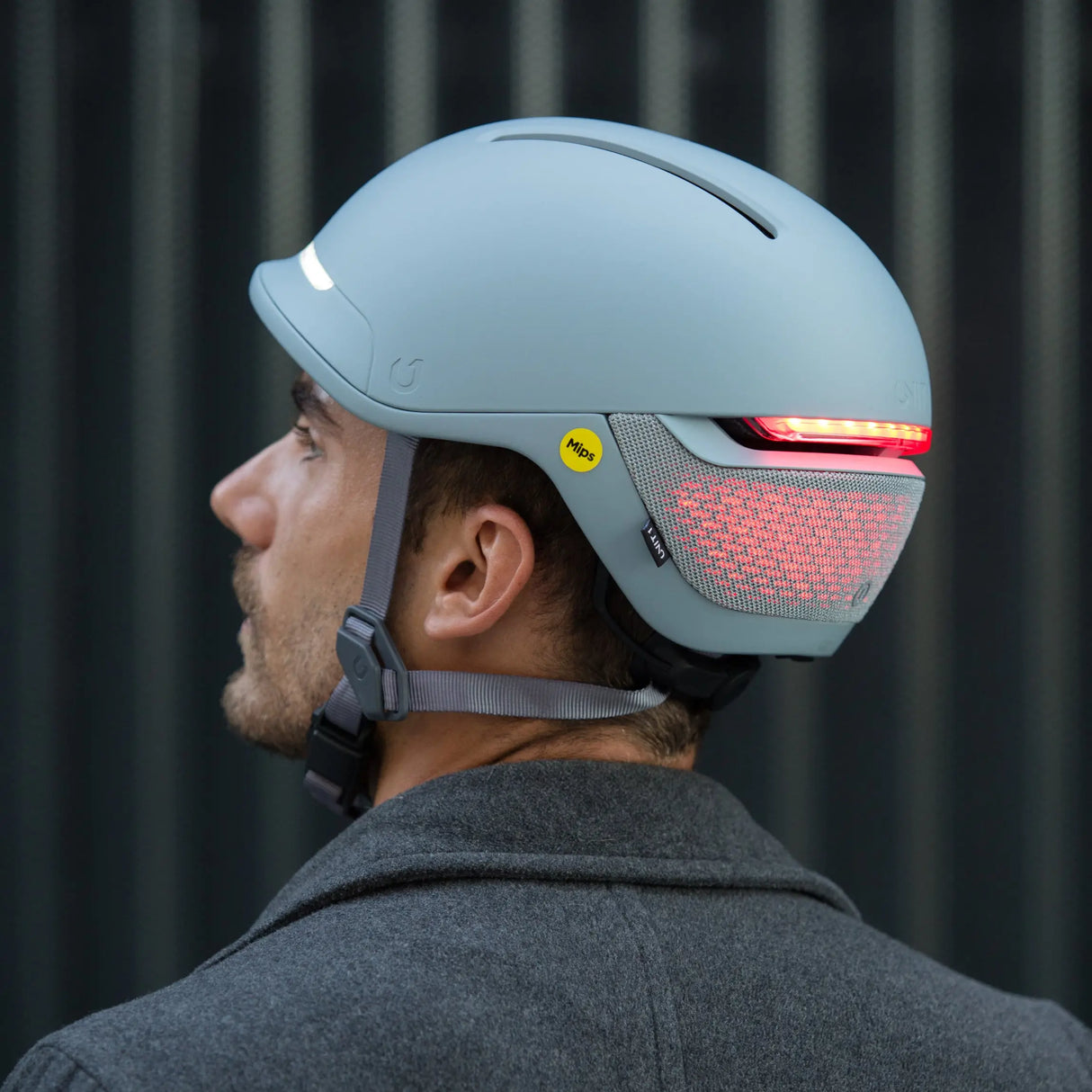 Unit1 FARO Smart Helm – Urban Fahrradhelm mit Beleuchtung, Blinkern & Crash Alert - FastMove